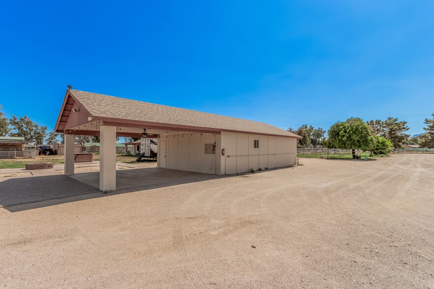 More Photos Of 7425 N Alsup Rd, Litchfield Park Horse Stables For Sale