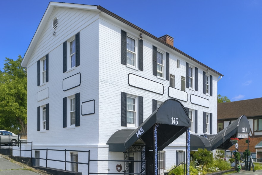 Primary Photo Of 145 Church St NW, Vienna General Retail For Lease