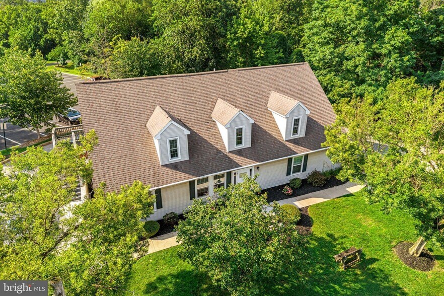 More Photos Of 405 W Wayne Ave, Wayne Office Residential For Sale