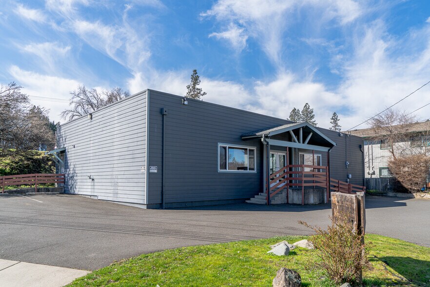 More Photos Of 747 Normal Ave, Ashland Office For Sale