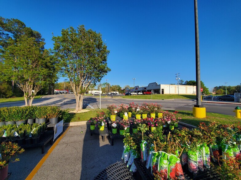 More Photos Of 1199 Highway 31 NW, Hartselle General Retail For Sale