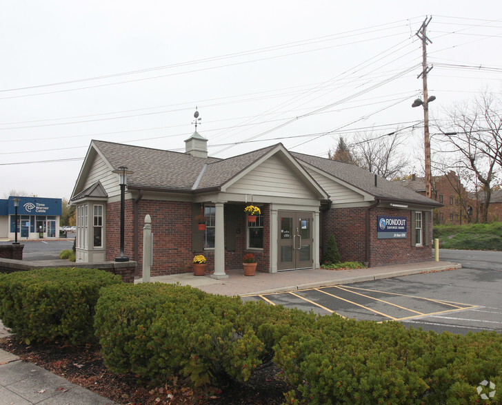 Primary Photo Of 130 Schwenk Dr, Kingston Fast Food For Sale