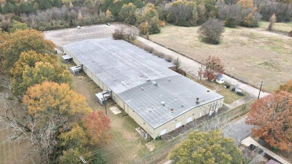 More Photos Of 826 17th Ave S, Columbus Manufacturing For Sale