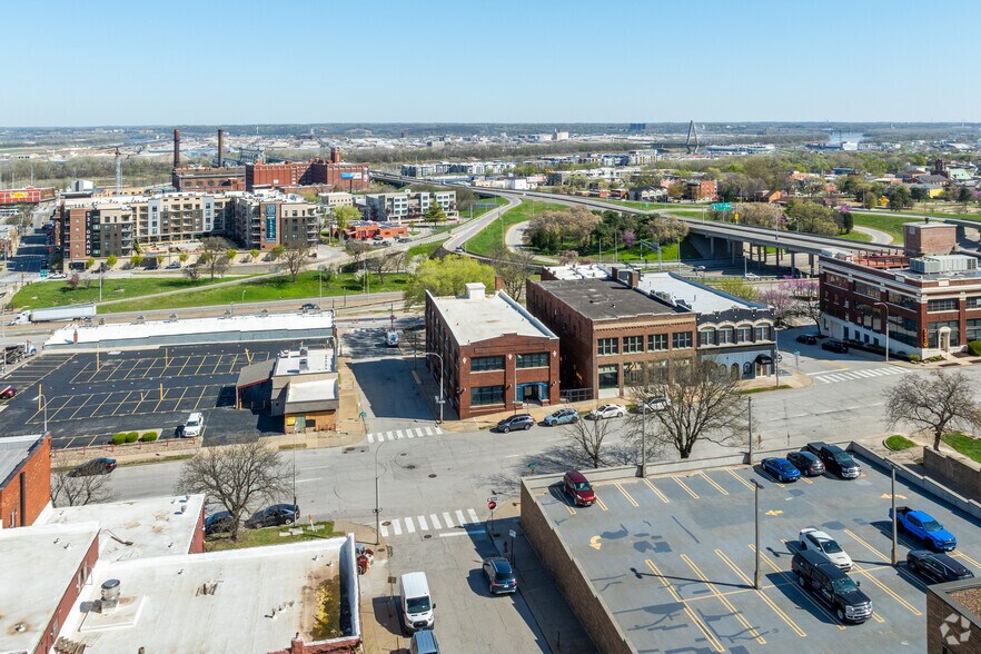 More Photos Of 400 Admiral Blvd, Kansas City Office For Sale