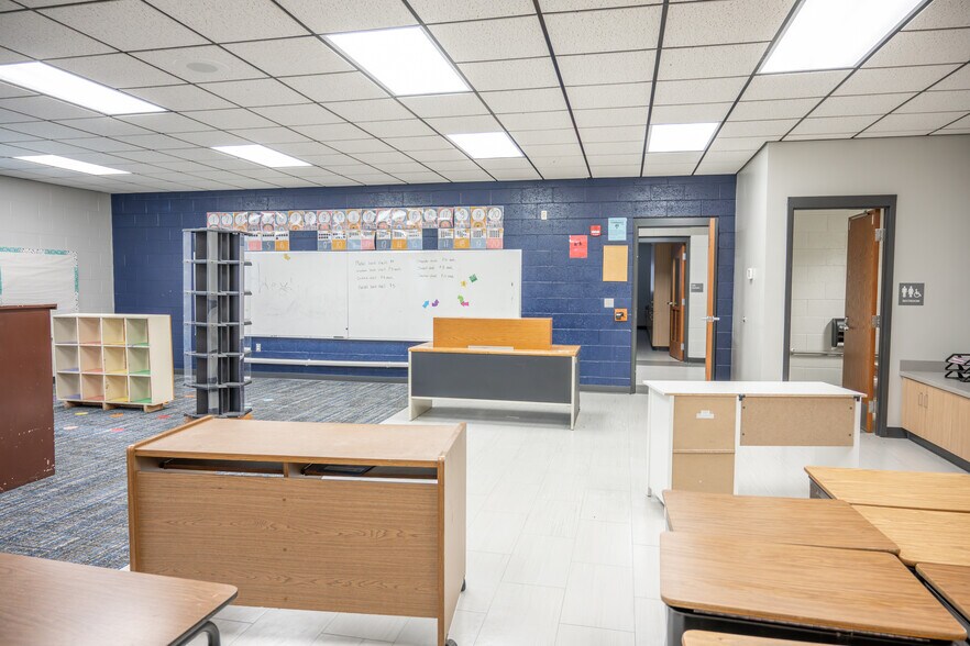 More Photos Of 201 Hoehn dr, Lyndon Station Specialty For Sale