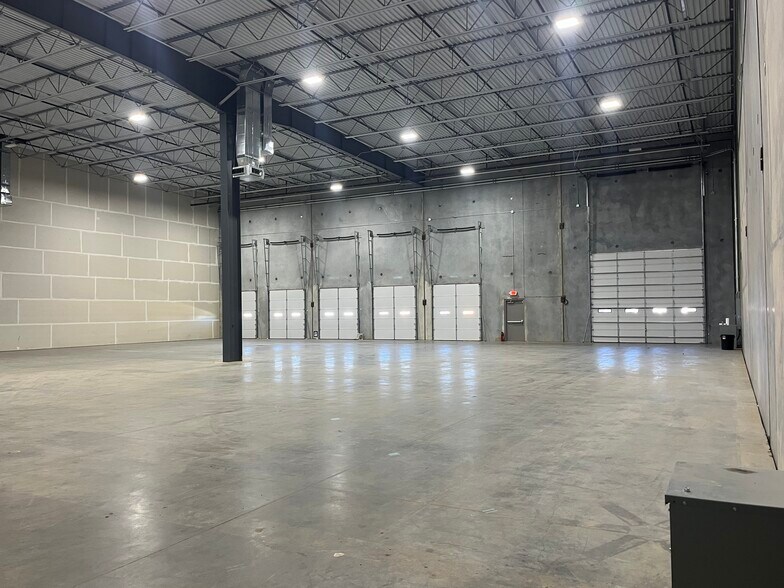 More Photos Of 4617 Sw 25th Cir, Oklahoma City Industrial For Lease