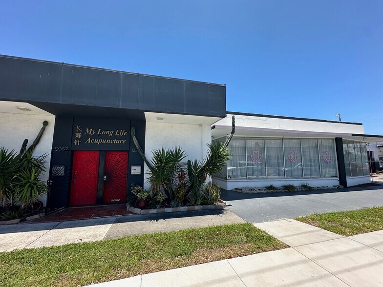 More Photos Of 12343-12345 W Dixie Hwy, North Miami Storefront For Lease