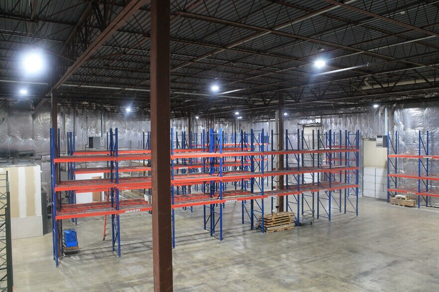 More Photos Of 7315-A Grove Rd, Frederick Warehouse For Lease