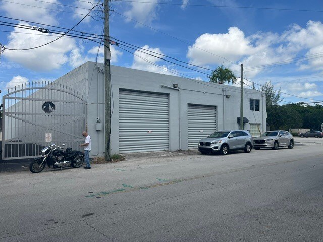 More Photos Of 1207 SW 1st Ave, Fort Lauderdale Warehouse For Lease