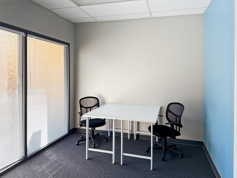 More Photos Of 1255 Kemper Meadow Dr, Cincinnati Coworking Space