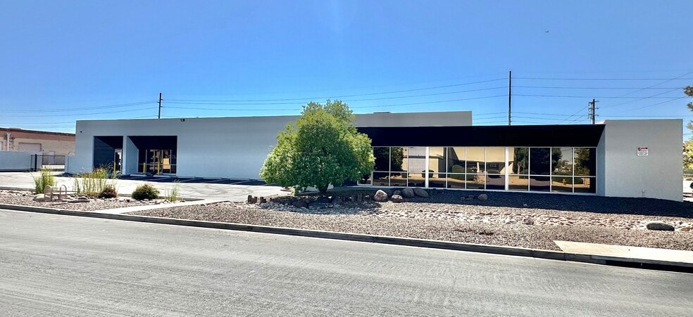 More Photos Of 21401 N 7th Ave, Phoenix Warehouse For Lease