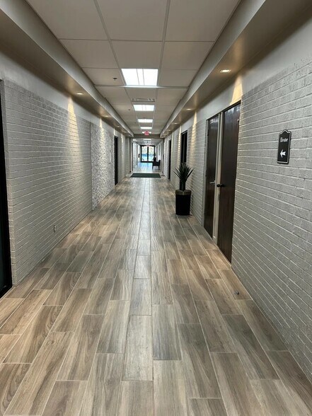 More Photos Of 900 N Porter Ave, Norman Medical For Lease