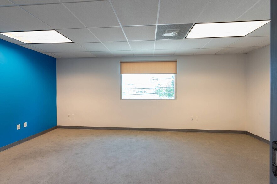 More Photos Of 1518-1520 W Magnolia Blvd, Burbank Storefront Retail Office For Sale