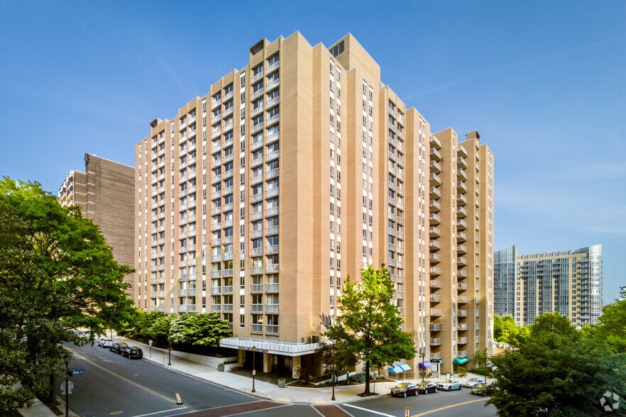 More Photos Of 5480 Wisconsin Ave, Chevy Chase Apartments For Lease