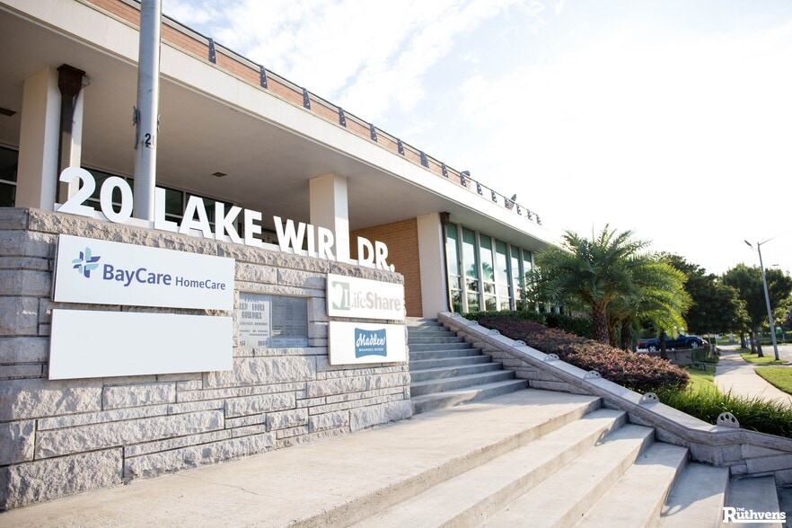 More Photos Of 20 Lake Wire Dr, Lakeland Office For Lease