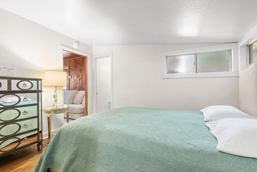 More Photos Of 516 Capitola Ave, Capitola Multifamily For Sale