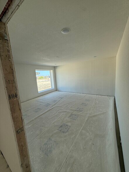 More Photos Of 8081 Old Bastrop Rd, New Braunfels Unknown For Lease