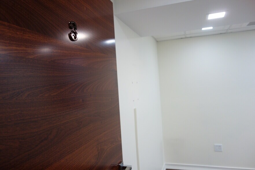 More Photos Of 6433 98th St, Rego Park Healthcare For Lease