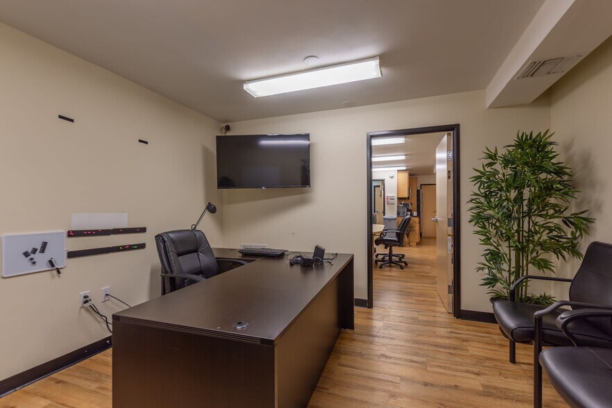 More Photos Of 7131-7133 Darby Ave, Reseda Office For Sale