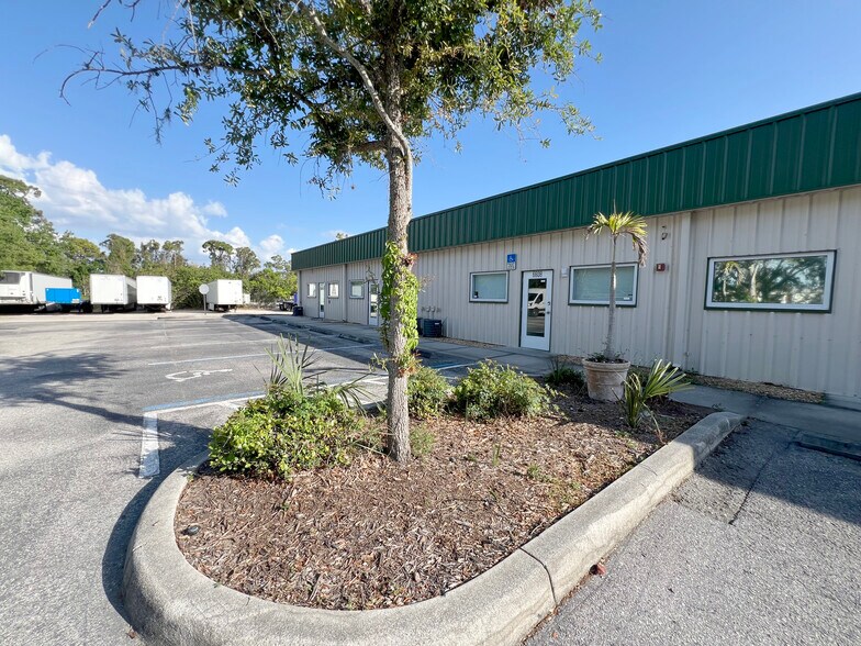 Primary Photo Of 6600-6612 26th Ct E, Sarasota Warehouse For Sale