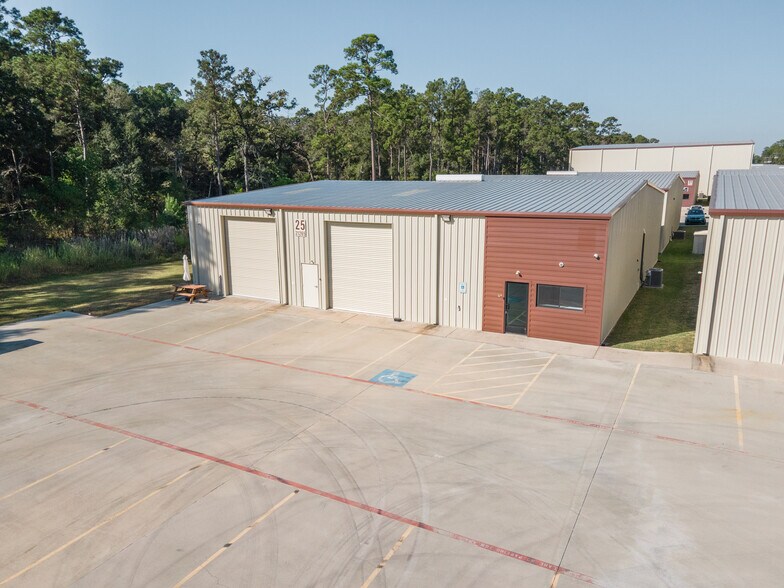 More Photos Of 21265 Blair Rd, Conroe Warehouse For Sale
