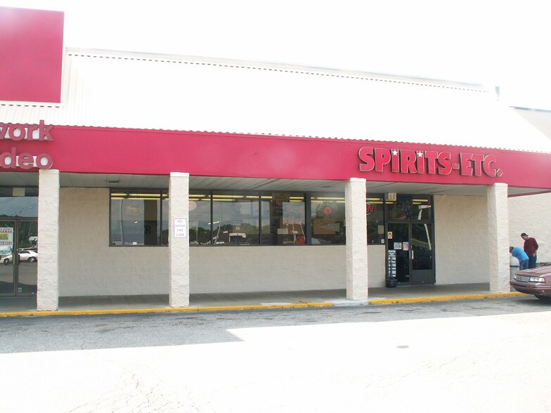 More Photos Of 5636 US Route 60, Huntington Unknown For Lease