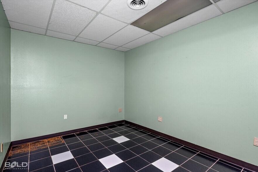 More Photos Of 4140 Hollywood Ave, Shreveport Healthcare For Sale