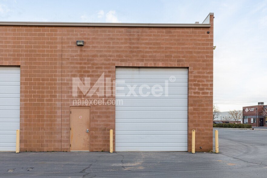 More Photos Of 4012 S River Rd, St George Warehouse For Lease