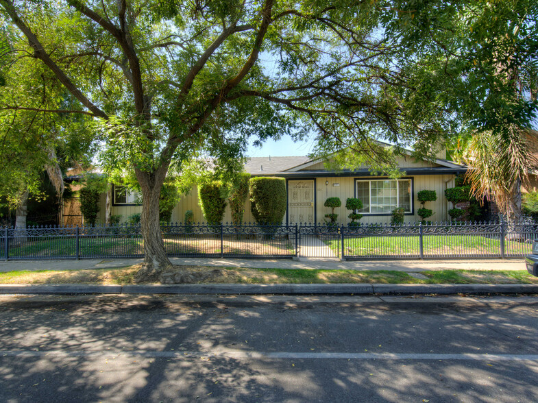 Primary Photo Of 4311 N Emerson Ave, Fresno Apartments For Sale