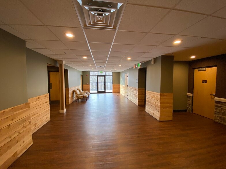 More Photos Of 871 S Arbor Vitae, Edwardsville General Retail For Lease