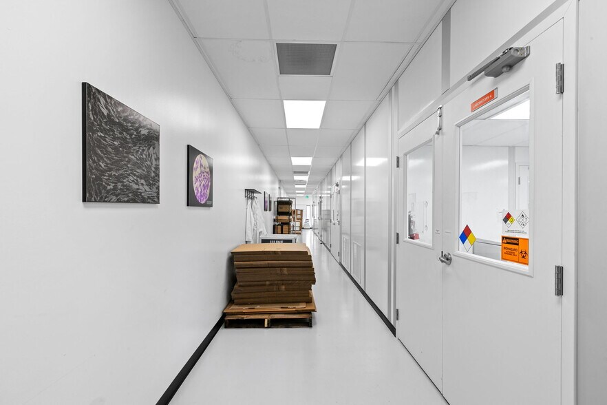 More Photos Of 4719 S Congress Ave, Austin Office For Sale