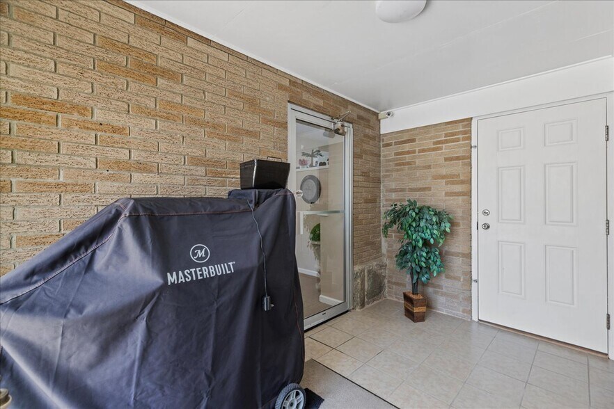 More Photos Of 411 N High St, Millville Medical For Sale