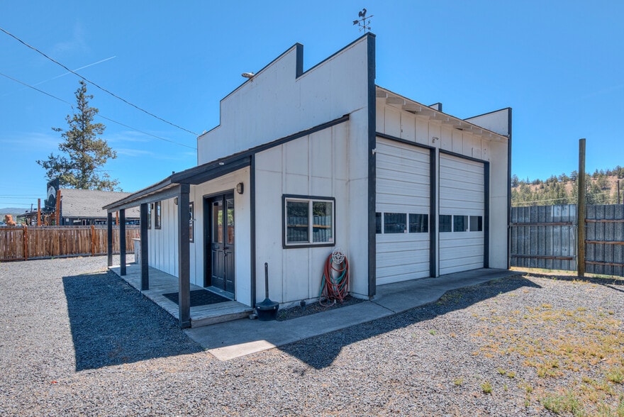 More Photos Of 64661 Bruce Ave, Bend General Retail For Sale