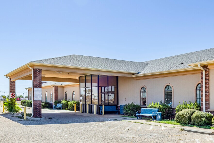 More Photos Of 6104 Avenue Q South Dr, Lubbock Medical For Sale
