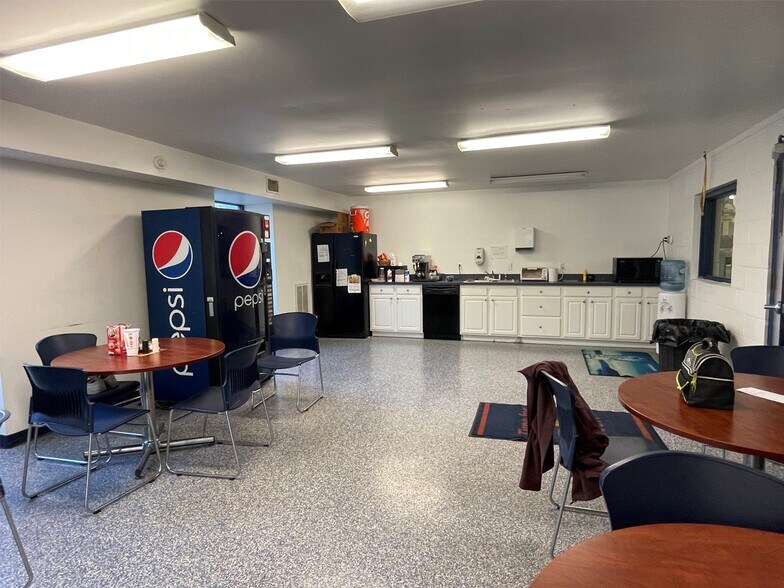More Photos Of 1700 Industrial Park Rd, Federalsburg Warehouse For Sale