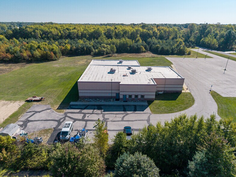 More Photos Of 2620 McLaughlin Ave, Muskegon General Retail For Sale