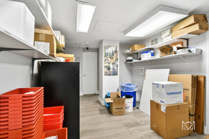 More Photos Of 120 E 36th St, New York Medical For Sale