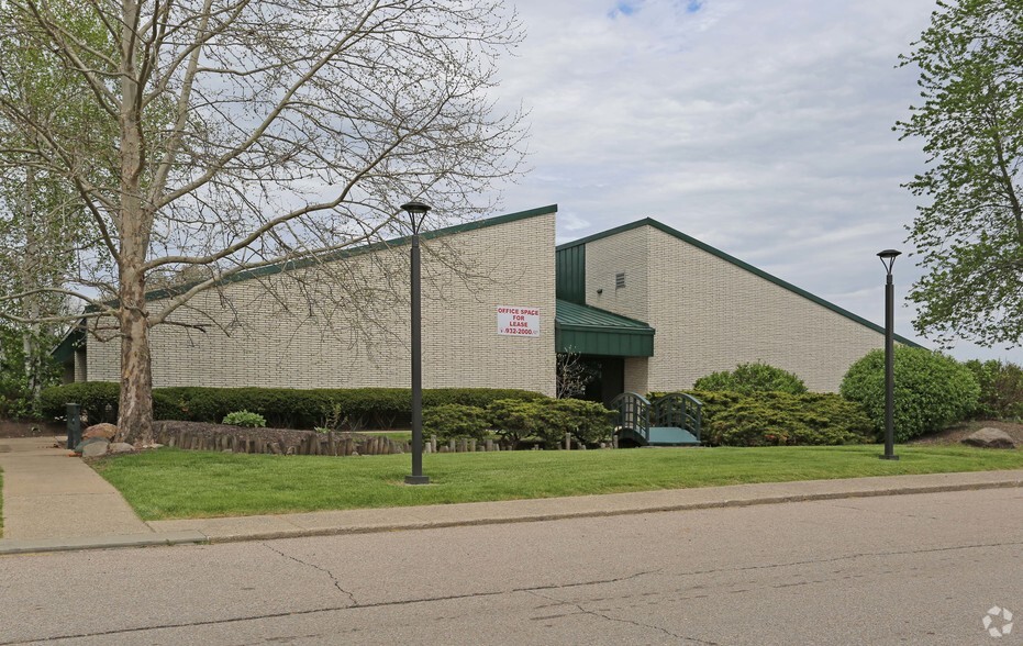 Primary Photo Of 730 E Main St, Lebanon Office For Lease