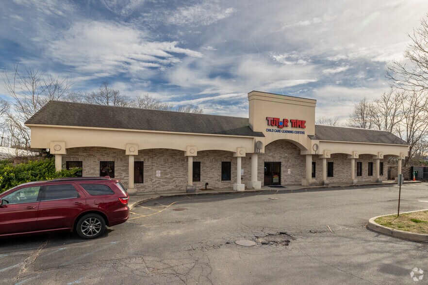 More Photos Of 1134 Jericho Tpke, Commack Daycare Center For Lease