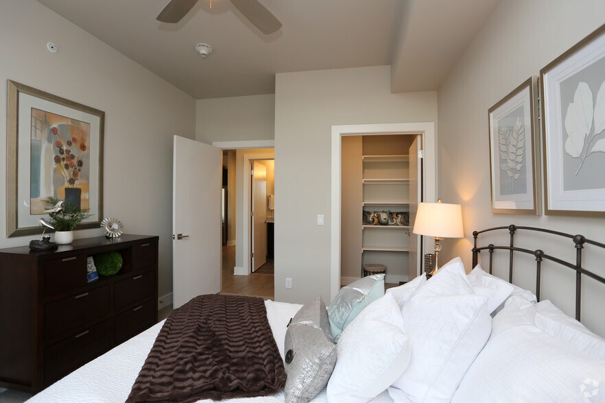 More Photos Of 4175 N Oakland Ave, Shorewood Multifamily For Sale
