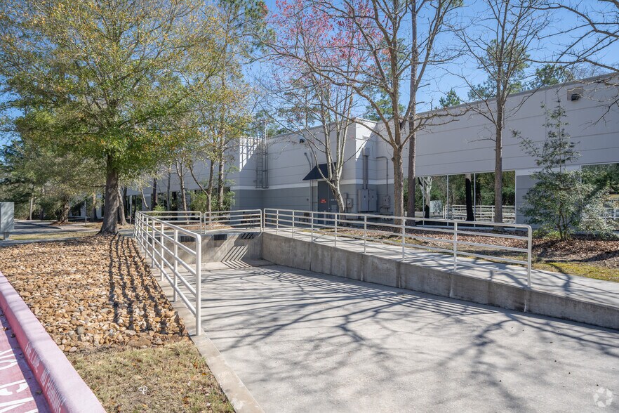 8665 New Trails Dr, The Woodlands, TX 77381 Office For Lease
