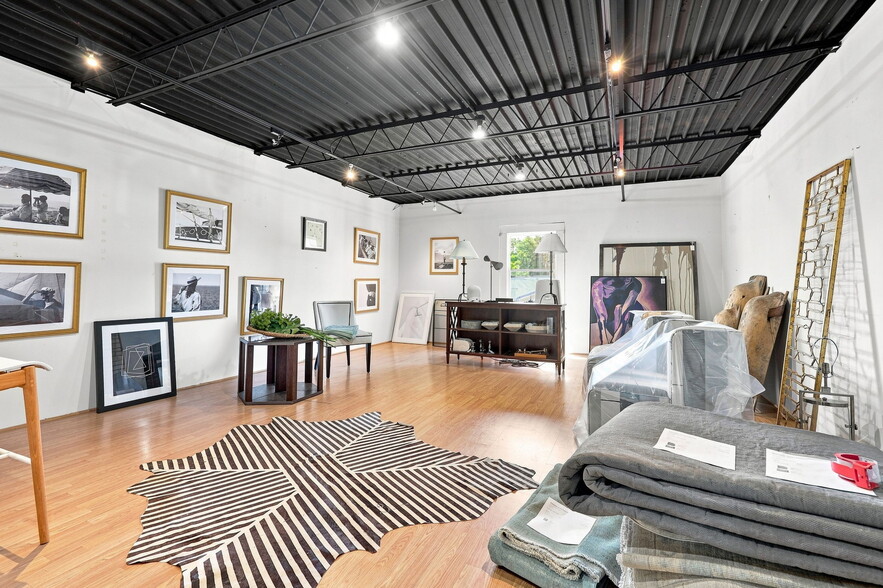 More Photos Of 1100 N Main St, High Point Office For Sale