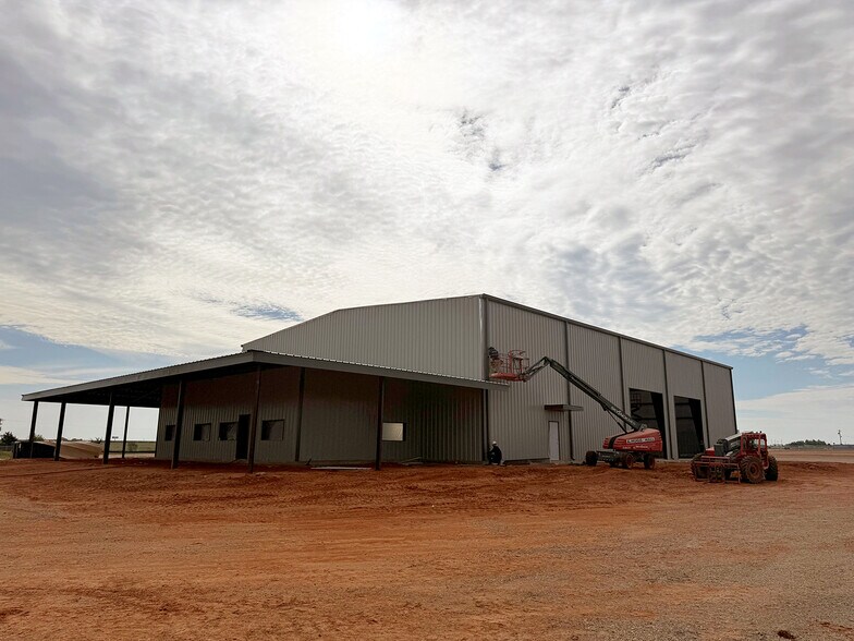 Primary Photo Of 16300 W Highway 66, Yukon Warehouse For Lease