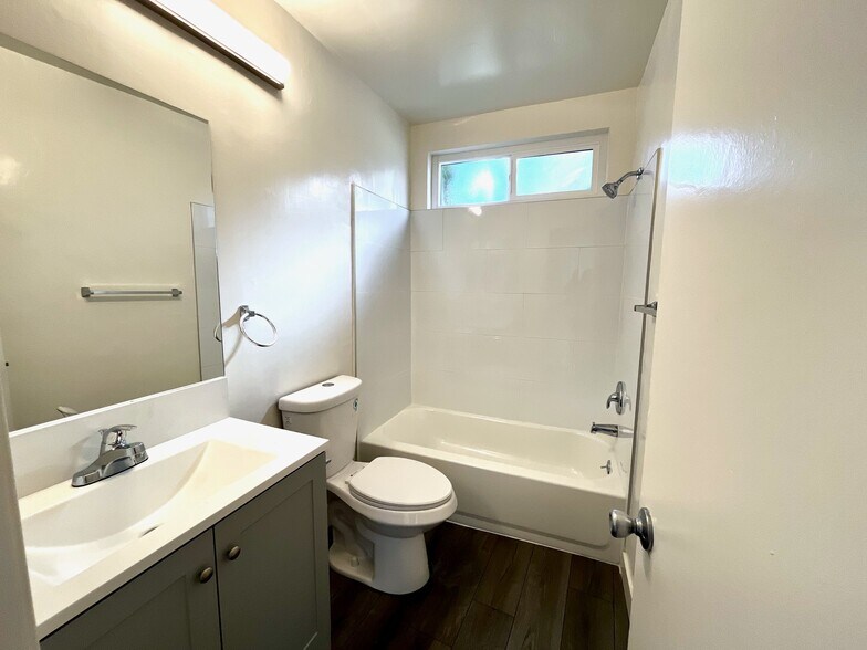 More Photos Of 3189 Cheviot Vista Pl, Los Angeles Apartments For Sale