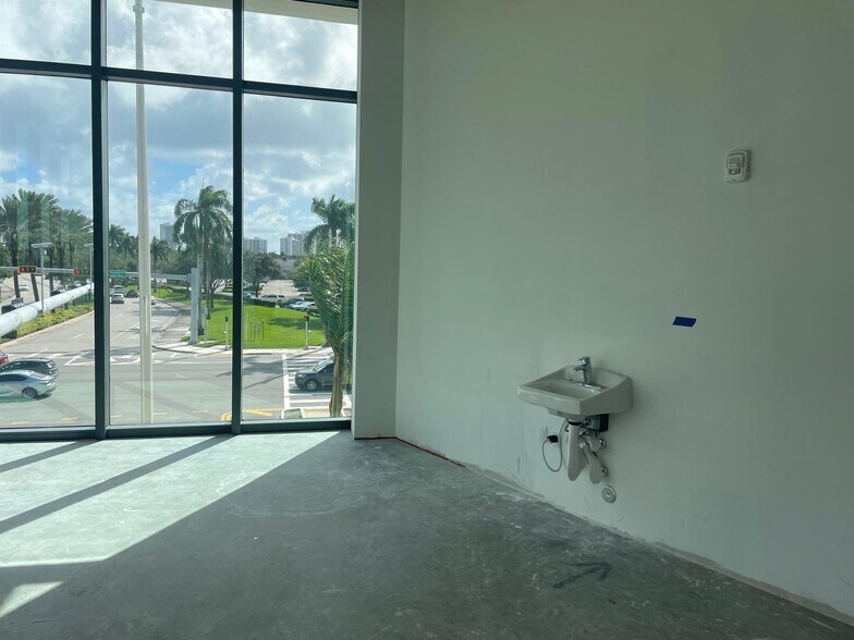 More Photos Of 21290 Biscayne, Aventura Office For Lease