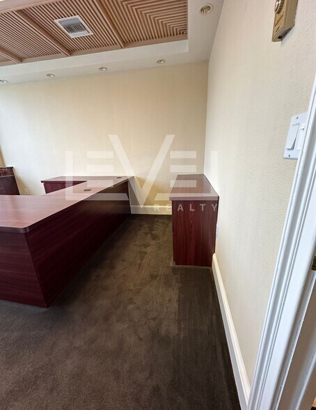 More Photos Of 2455 E Sunrise Blvd, Fort Lauderdale Loft Creative Space For Sale
