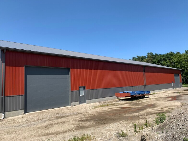 Primary Photo Of 6374 Swamp St NE, Hartville Warehouse For Lease