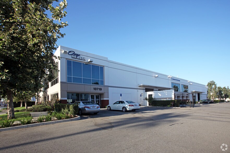 More Photos Of 10717 Norwalk Blvd, Santa Fe Springs Distribution For Lease