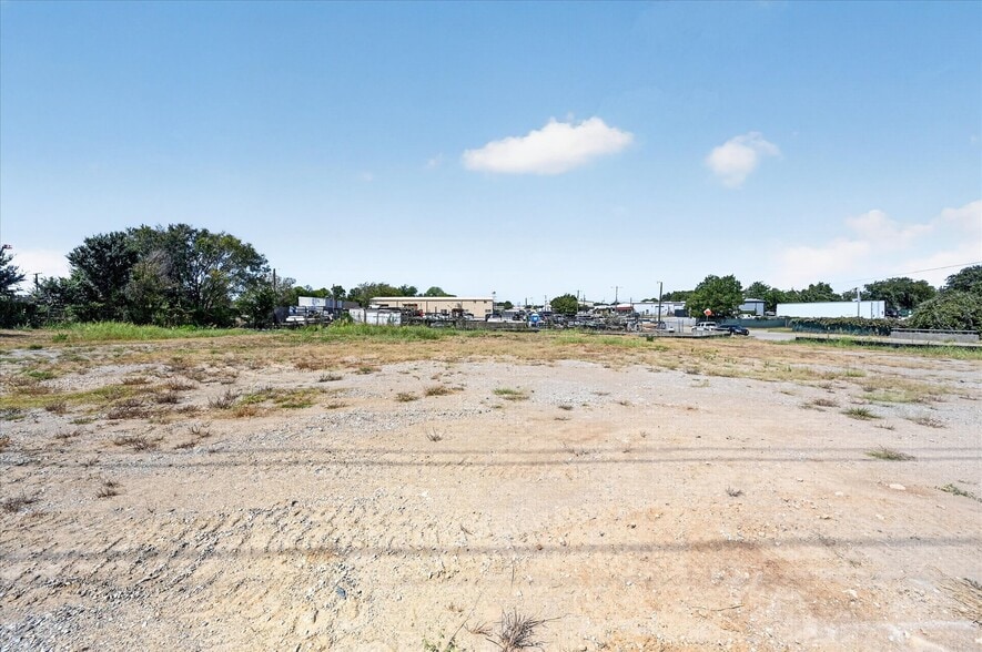 More Photos Of 5600 E Loop 820 S, Fort Worth Land For Sale