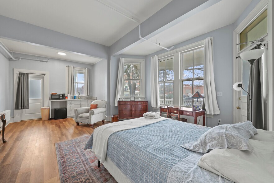 More Photos Of 74 Wendell Ave, Pittsfield Hotel For Sale